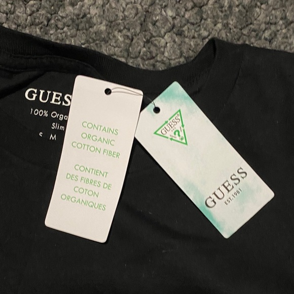 NWT Guess Black and White Graphic Tee - Picture 3 of 5
